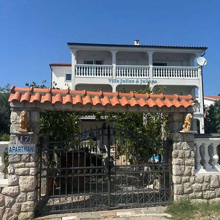 Villa Julian & Juliana 크르크 외부 사진